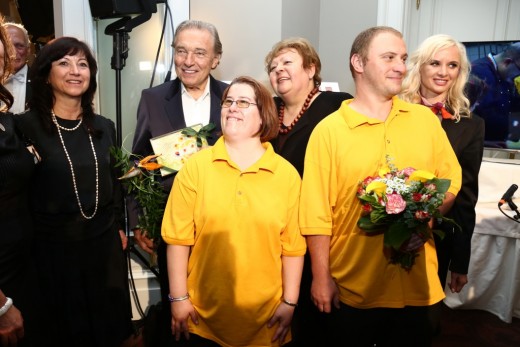 Emilio Fornieles. Karel Gott, Slunce pro všechny